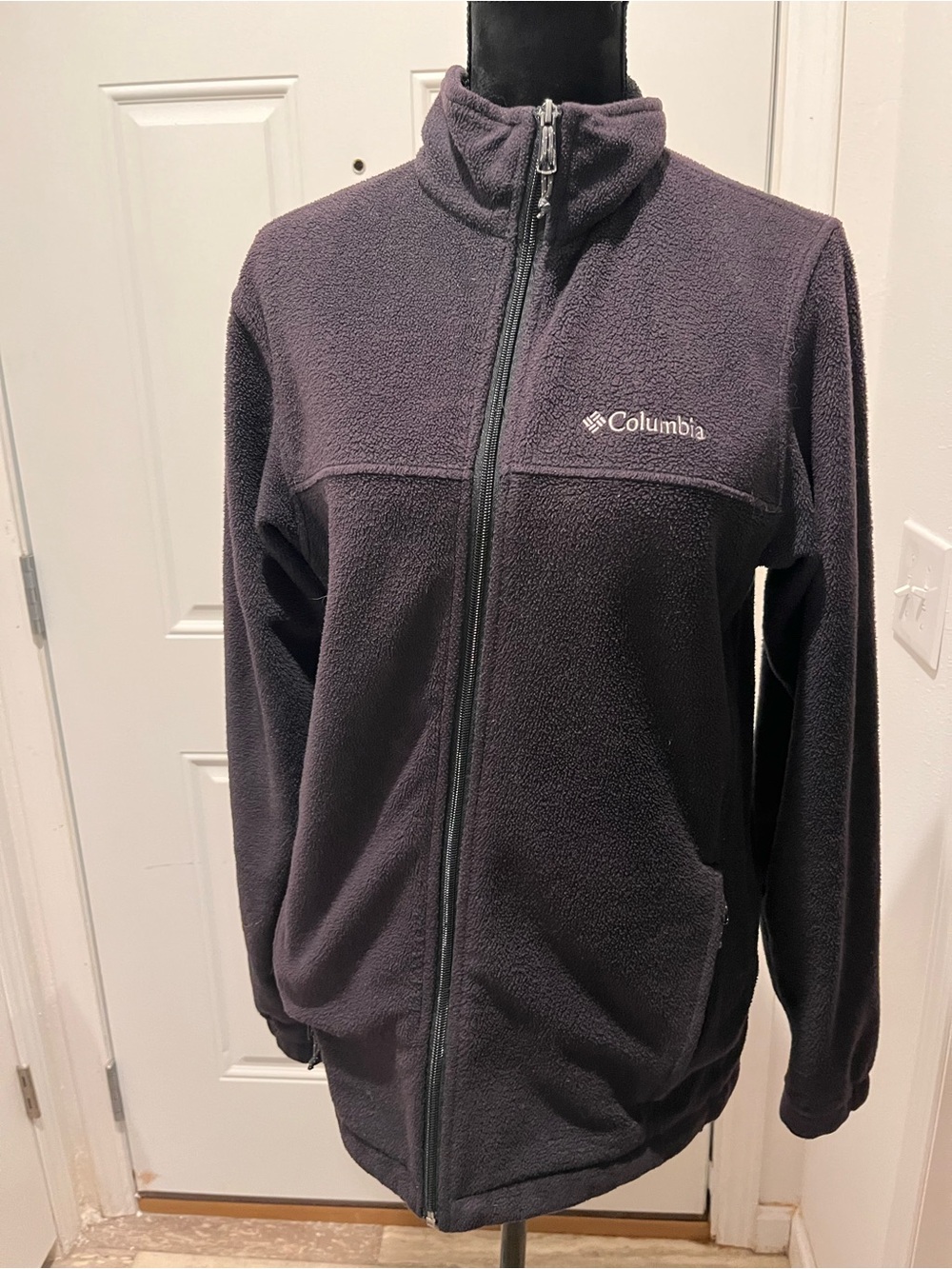 Columbia Women's Full-Zip Teddy Jacket in Charcoal